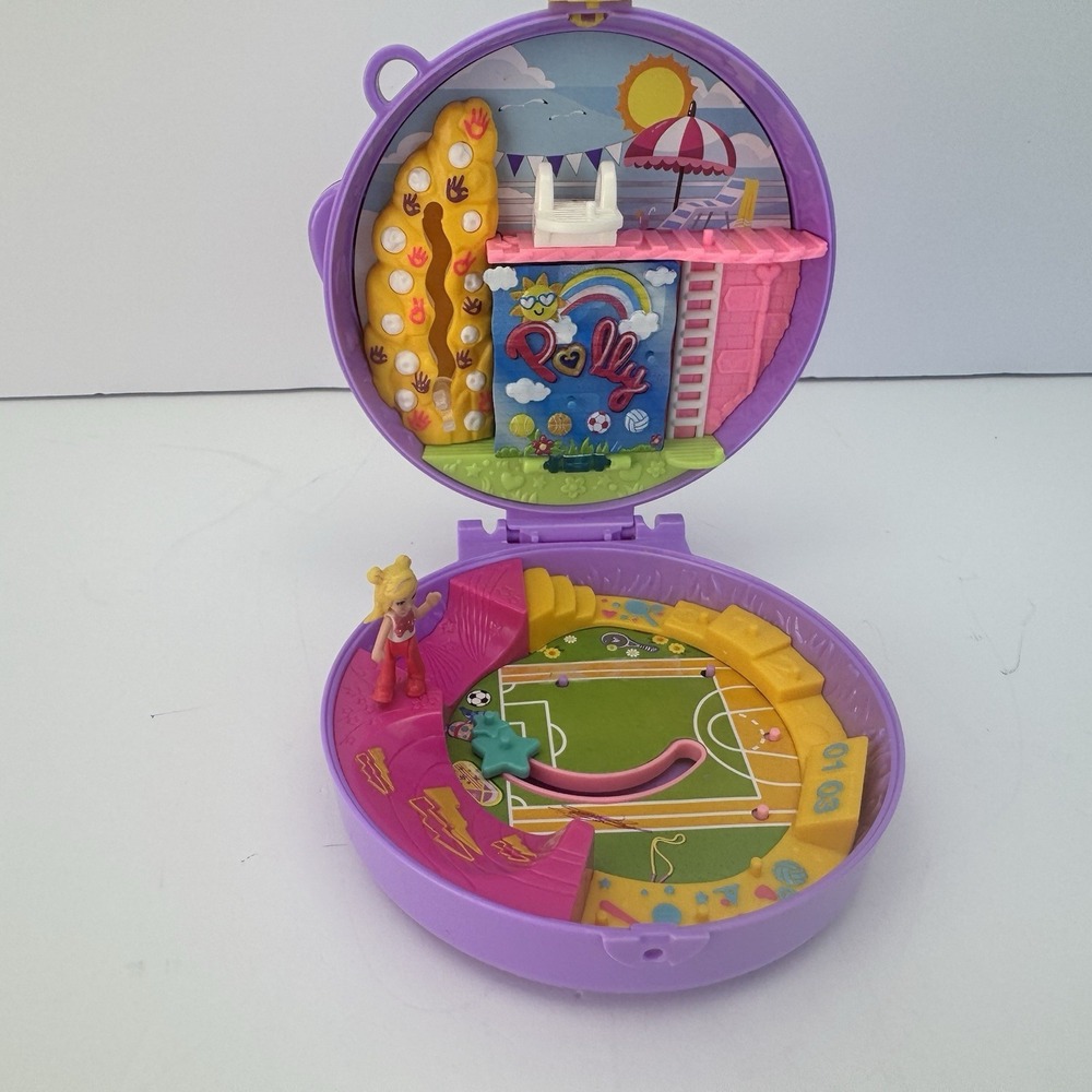 Mattel POLLY POCKET Pocket World Outdoor Sports Purple Soccer Ball Case Figure